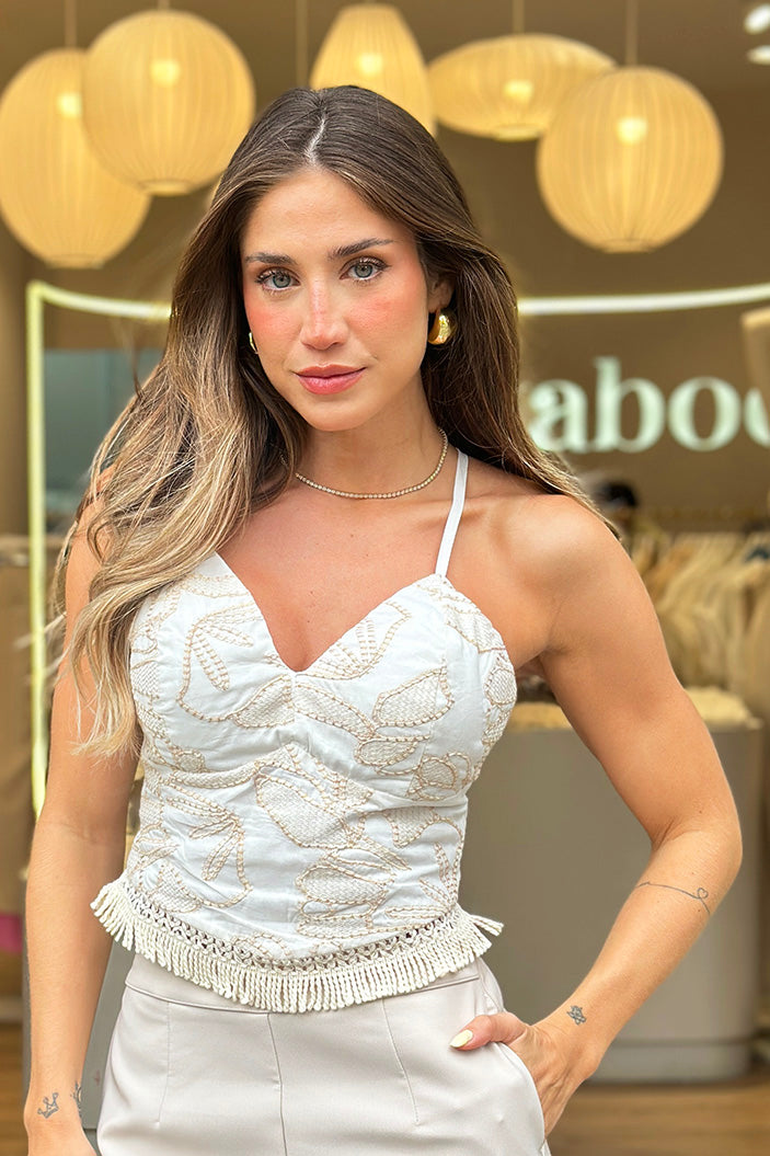 Blusa DF01835 para mujer de tirantes finos con bordado delicado en forma de hojas dyaboo color beige 1