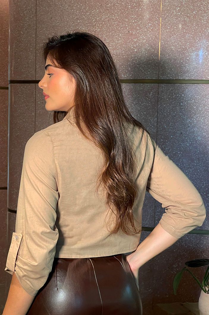 Camisera Corta DF21341 para mujer dyaboo camel