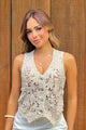 Chaleco DF04049 para mujer calado en crochet con botones frontales dyaboo color beige