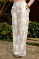 Pantalon DF06146 con grabado, elaborado en poliéster para mujer dyaboo camel