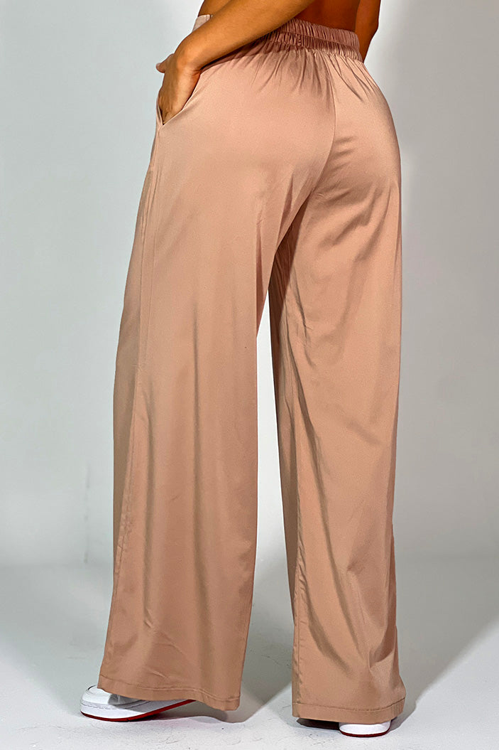 Pantalon amplio pretina lisa para mujer DF06025 dyaboo camel cafe 4